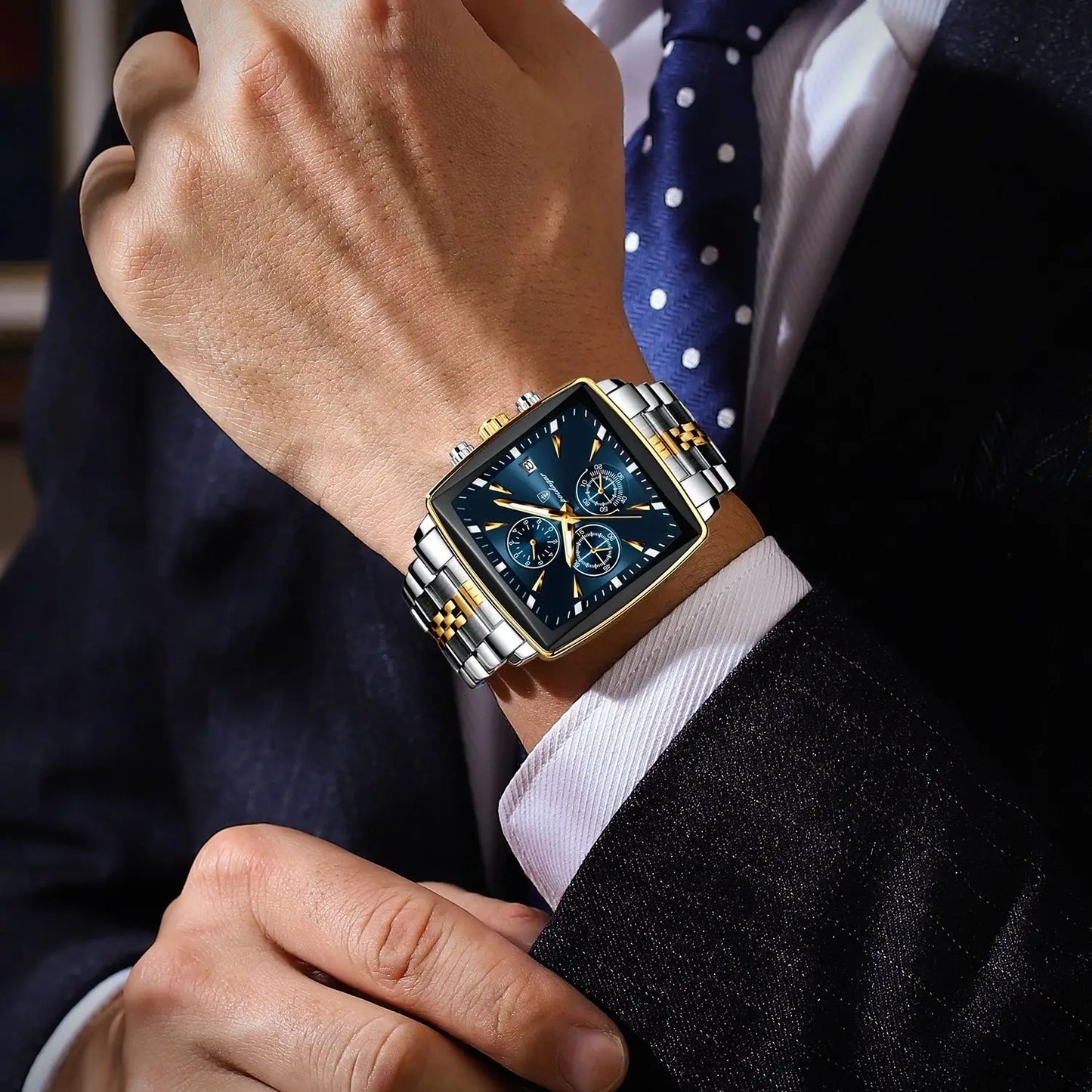 Square Chronograph Watch – Bold Numberless Dial with Hidden Clasp Bracelet